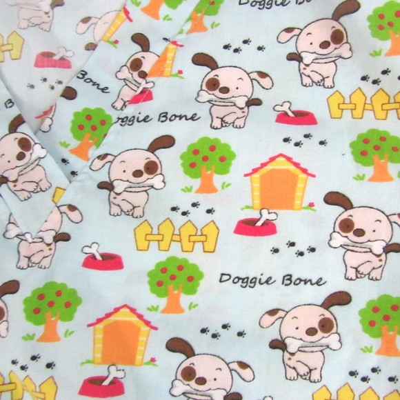 Bannock Court Scrubs top women's Med Doggie bone pattern - Picture 5 of 6